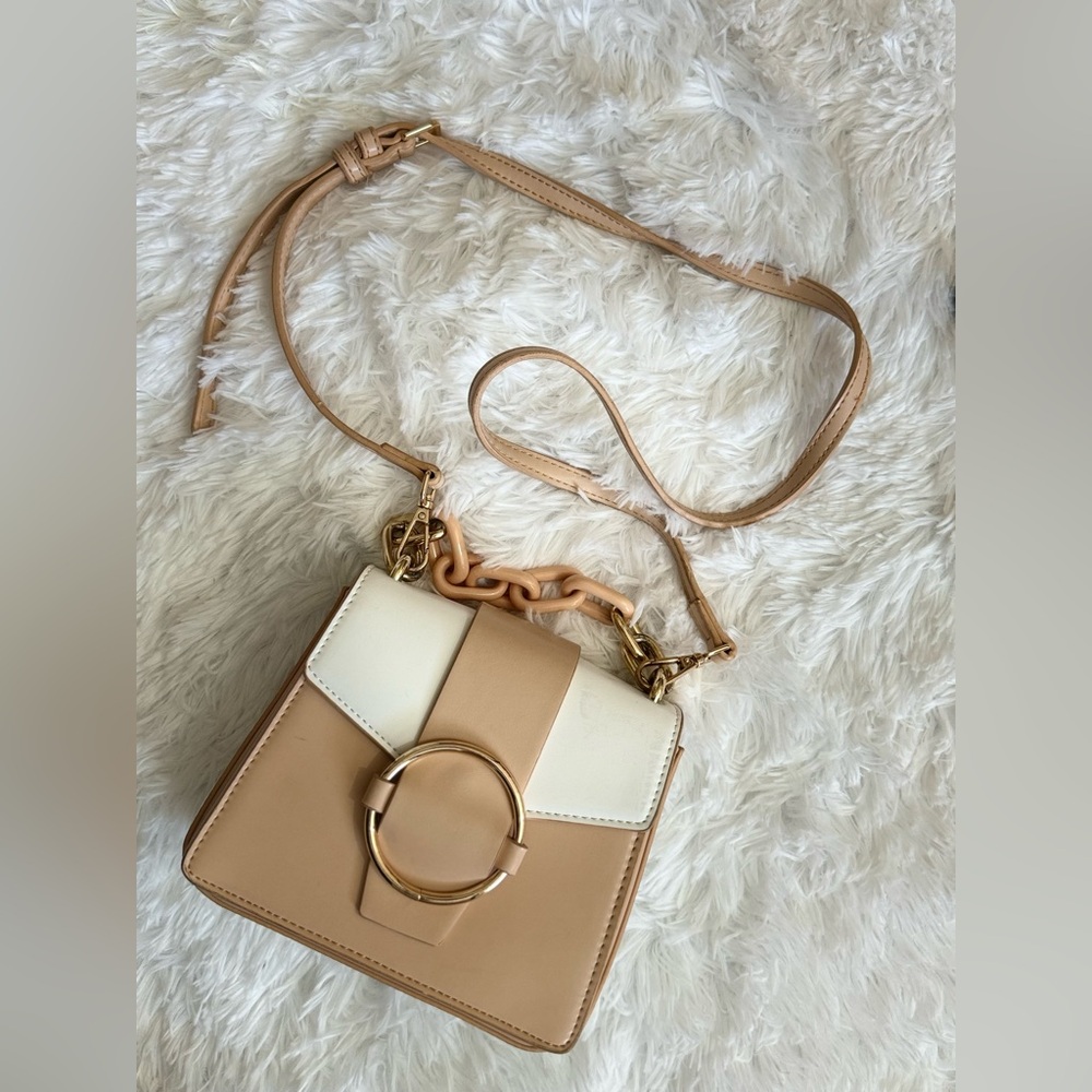 Elegant Tan and Cream Women's Bag